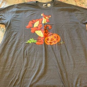 A tigger pumpkin T-shirt
